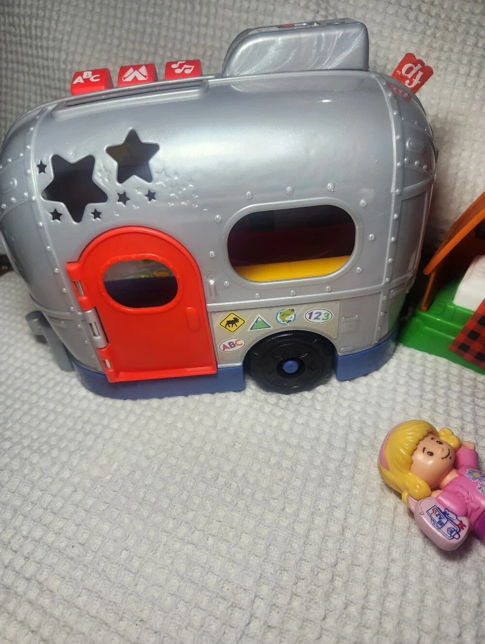 Fisher-Price Little People Camping Adventure Set Blue Car and Orange Truck 6 Pcs